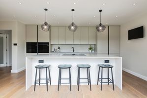 Kitchen pic 5- click for photo gallery